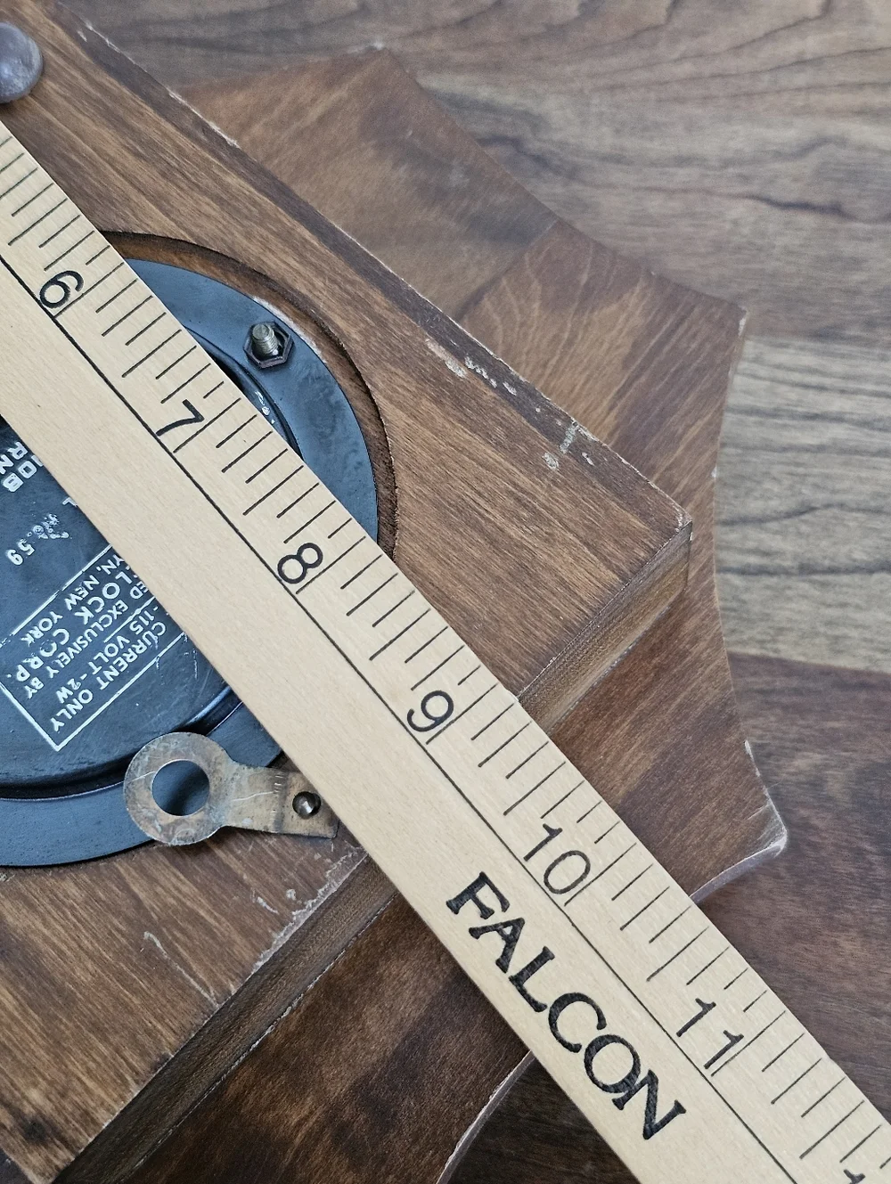 Vintage 60's United Wall Clock Wood Mid Century Roman Numeral Pendulum USA